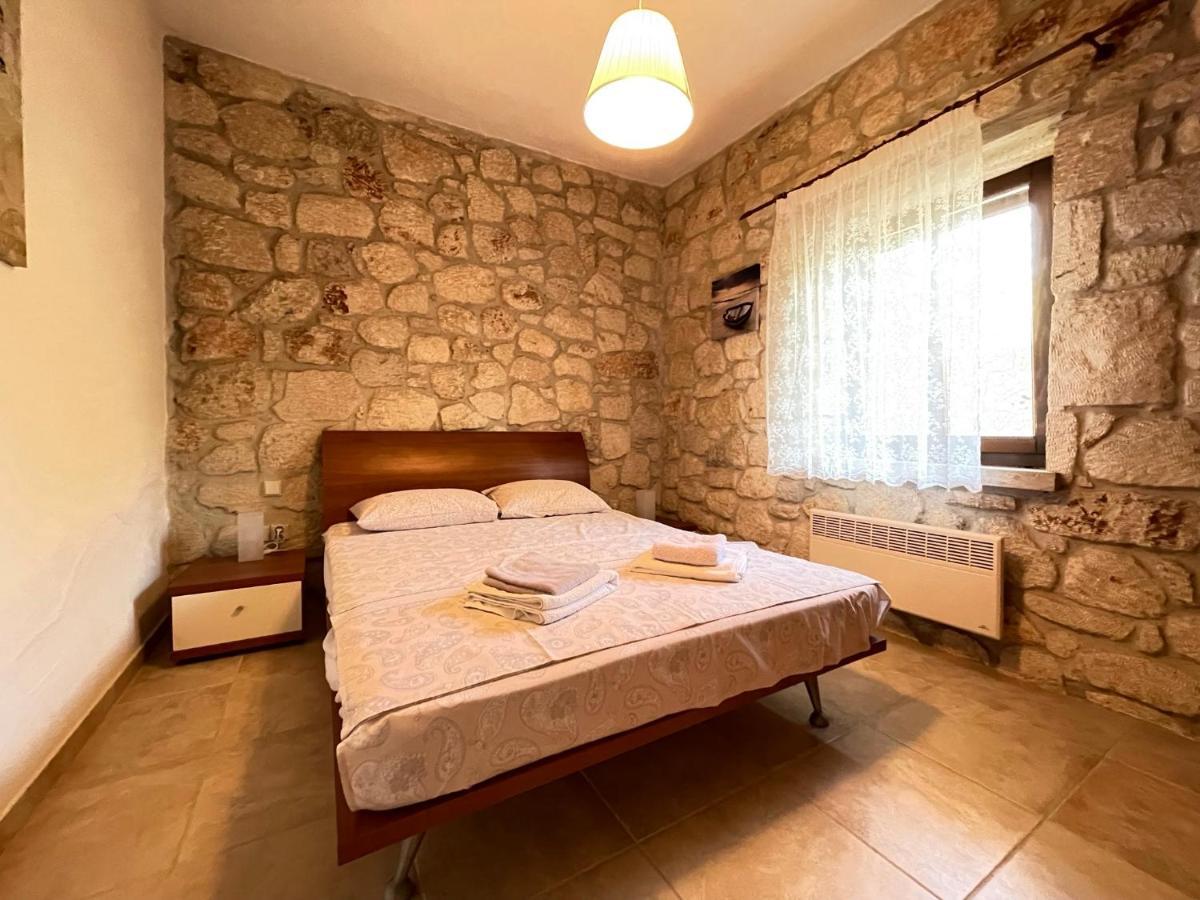 Jordan'S Stone House Villa Siviri Eksteriør billede